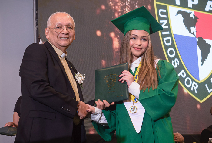 Acto de Graduación 12° Instituto Panamericano 2025, 