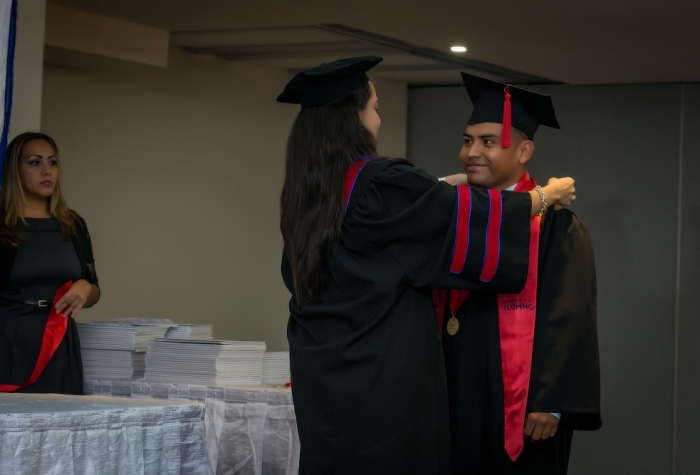 Cobertura: Ceremonia de Graduación de la Universidad del Istmo - Sede Santiago, 