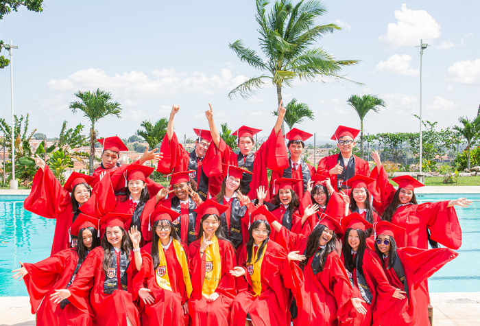 Promociones 2022 del Saint George International School of Panama, 